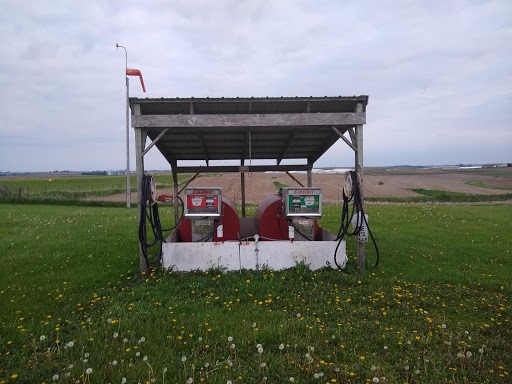 Monona, Iowa (7C3) Airport