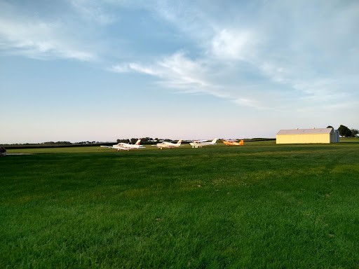 Radcliffe, Iowa (2Y1) Airport