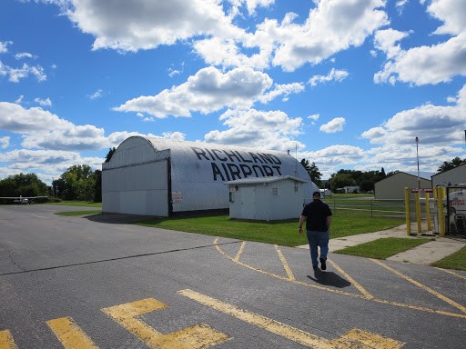 Richland Center, Wisconsin (93C) Airport